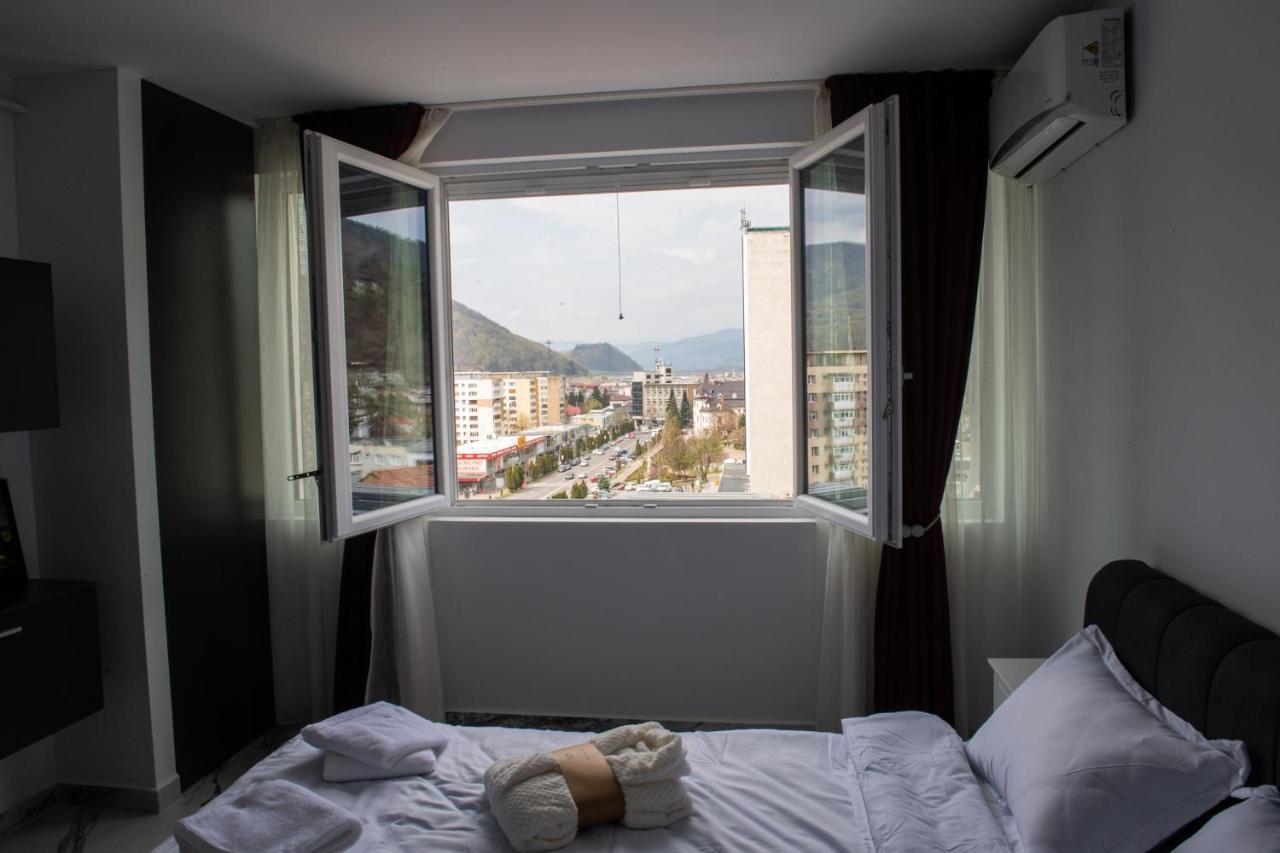 Apart Hotel Center Piatra Neamţ Exterior foto